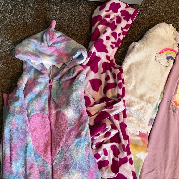 BUNDLE 8 Pajamas 1 Robe inc Gap, Old Navy, Nordstrom, Justice, Carter brands - Picture 3 of 8